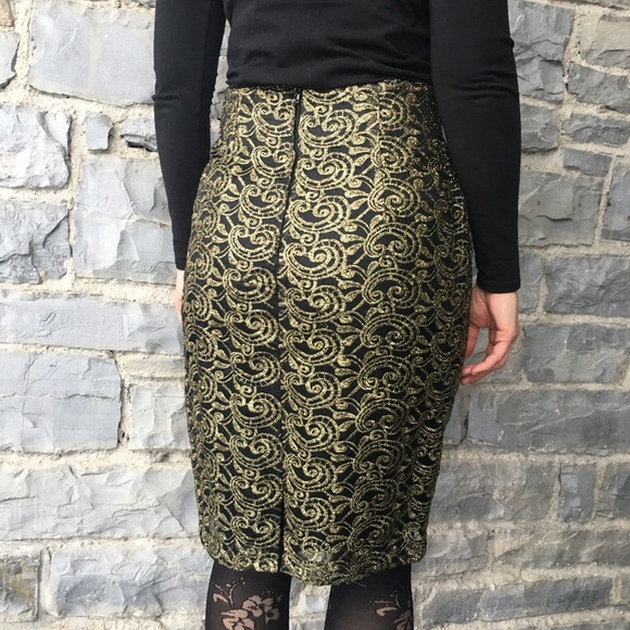 Baroque Lace Pencil Skirt - Picture 4 of 6